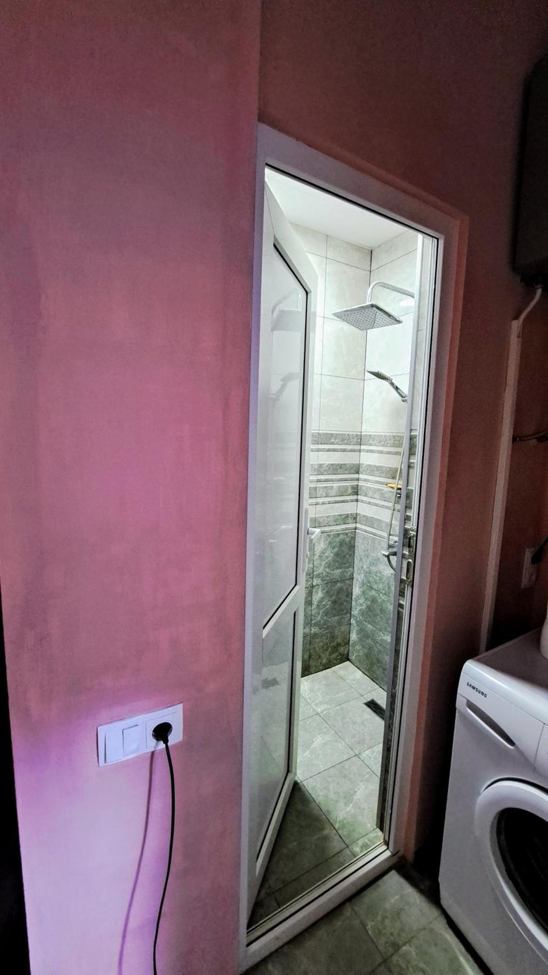 Apartment With A Nice Terrace In Old City Center Тбилиси Екстериор снимка